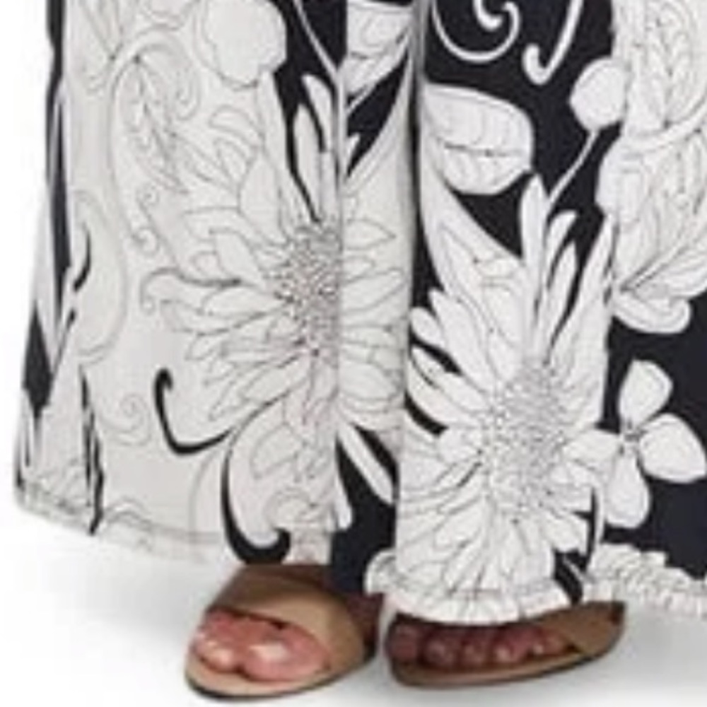 Trina Turk | Nikka Halter Floral-Print Maxi Dress - Picture 4 of 6